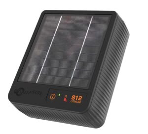 Gallagher S12 Solar fence engergiser incl. Lithium battery (3.2 V - 6 Ah)